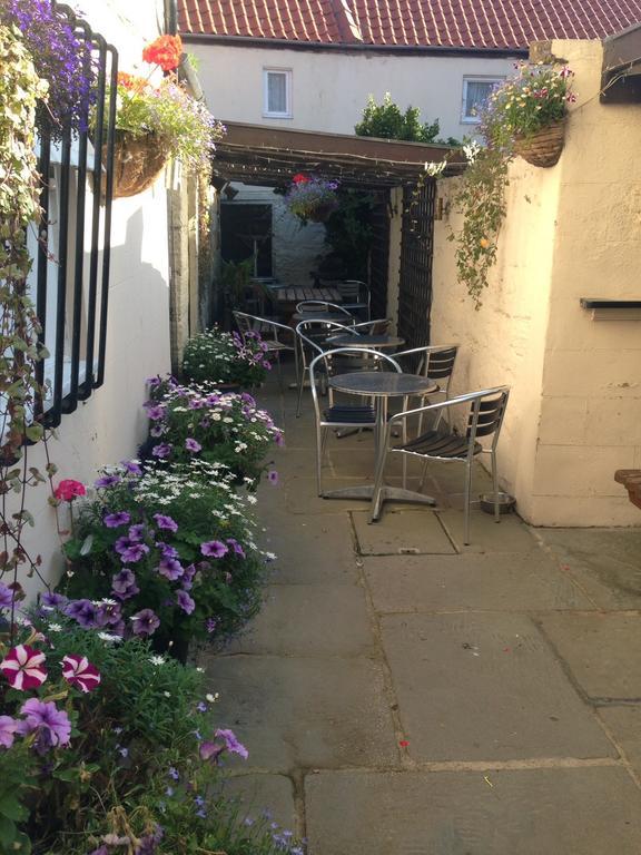 The Royal George Staithes Bed and Breakfast Exteriör bild