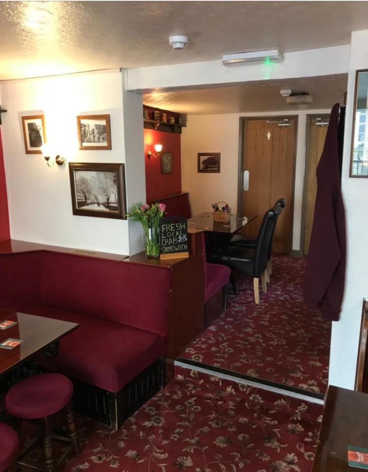 The Royal George Staithes Bed and Breakfast Exteriör bild